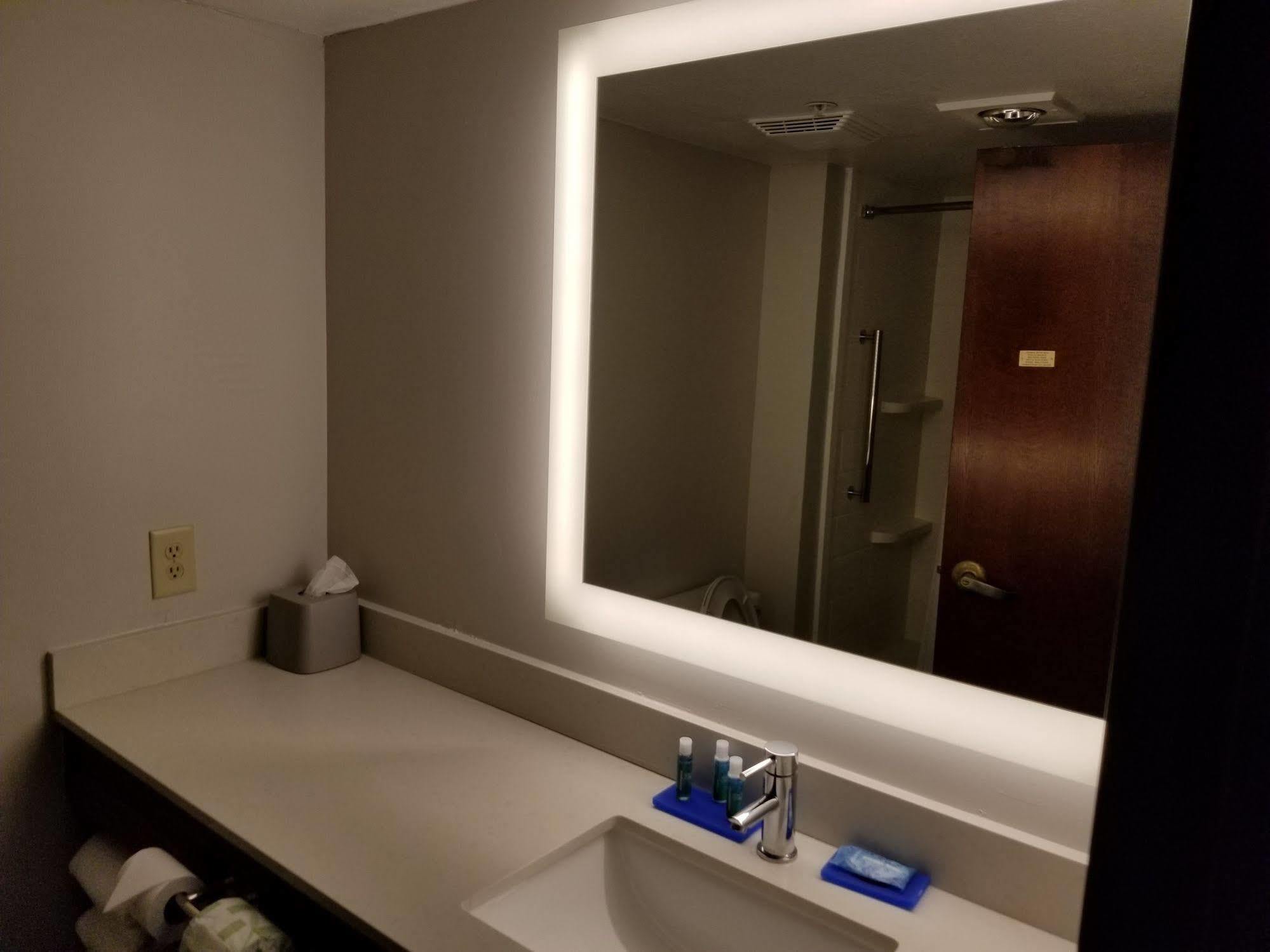 Holiday Inn Express Birch Run-Frankenmuth Area By Ihg Dış mekan fotoğraf