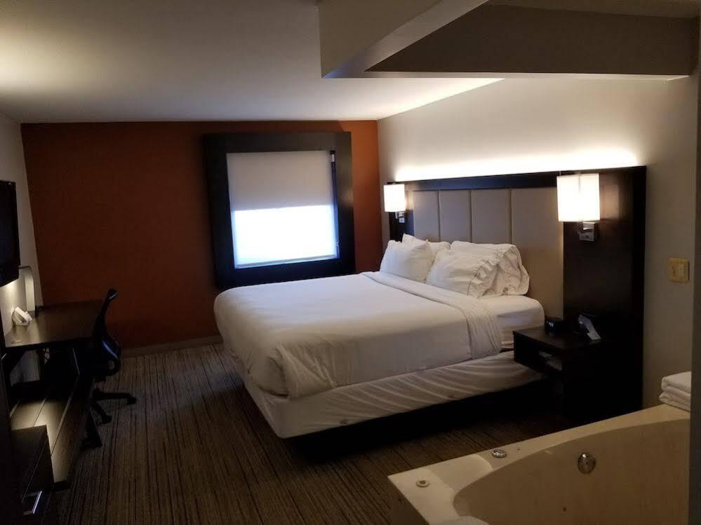 Holiday Inn Express Birch Run-Frankenmuth Area By Ihg Dış mekan fotoğraf